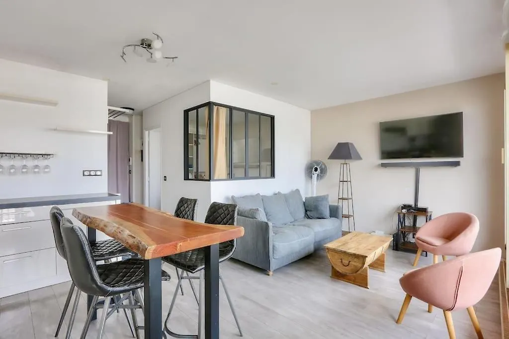 Appartement Avec Balcon Et Parking A 1Min Du Metro 巴黎 0*,